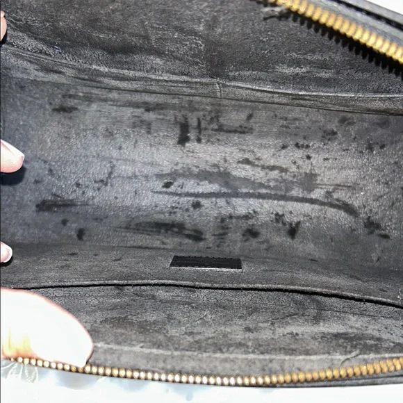 Louis Vuitton Black Leather Pouch with Gold Details - Picture 13 of 16